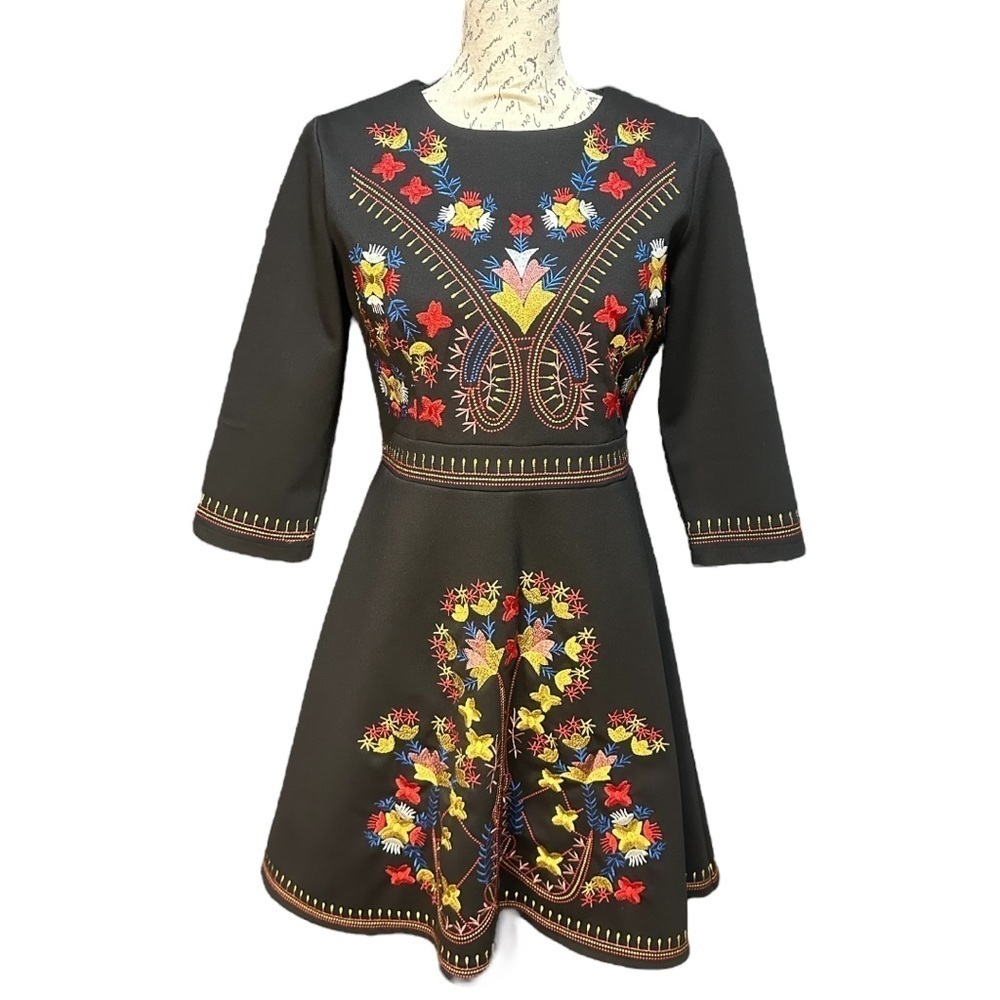 LAI Meng Five Cats Embroidered Floral Round Neck Midi Dress Size Large